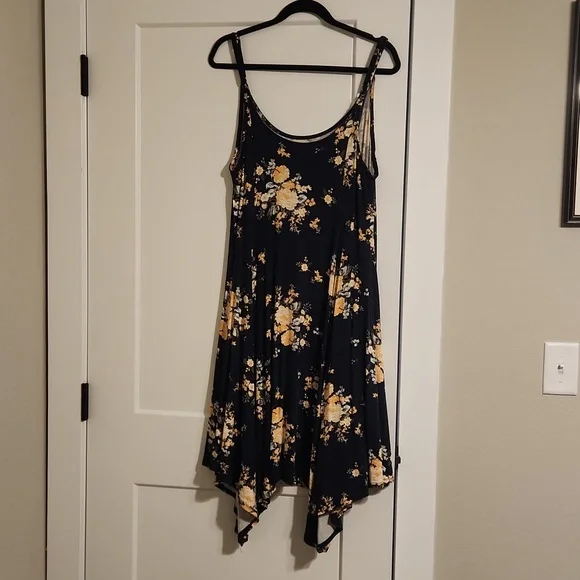 Torrid floral dress - Picture 4 of 4
